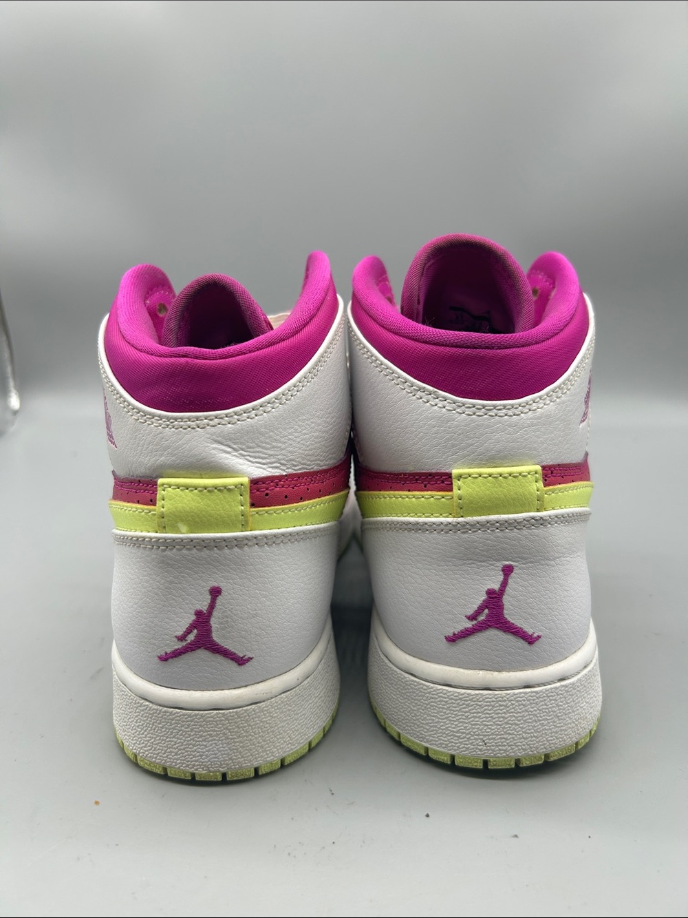 Nike Air Jordan 1 Retro High GG Size 6Y (Womens 7.5) Shoes Fuchsia Flash - Picture 4 of 7